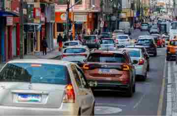  Redução do IPVA impulsiona alta de 52% nos emplacamentos em outubro no Paraná